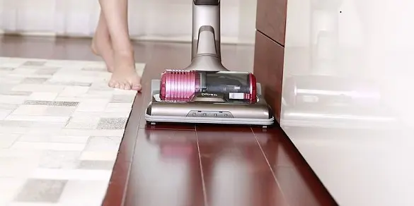 best vacuum cleaner for laminate floor